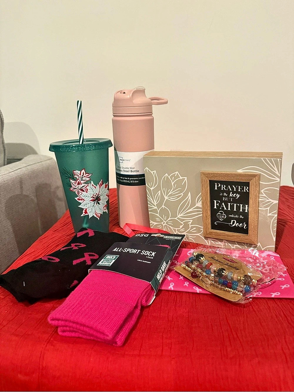 7 pc Gift Assortment Pink & Green NWT